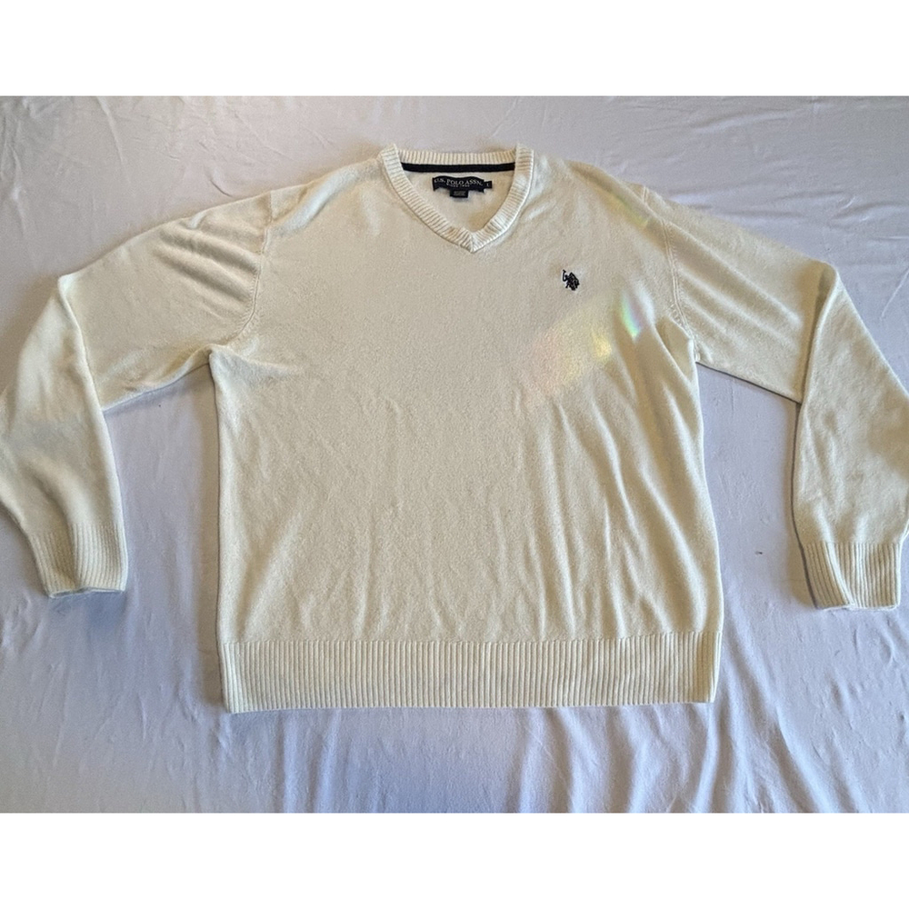 US Polo Assn Men’s Sweater Size L Cream Color VNeck Long Sleeve Embroidered Logo